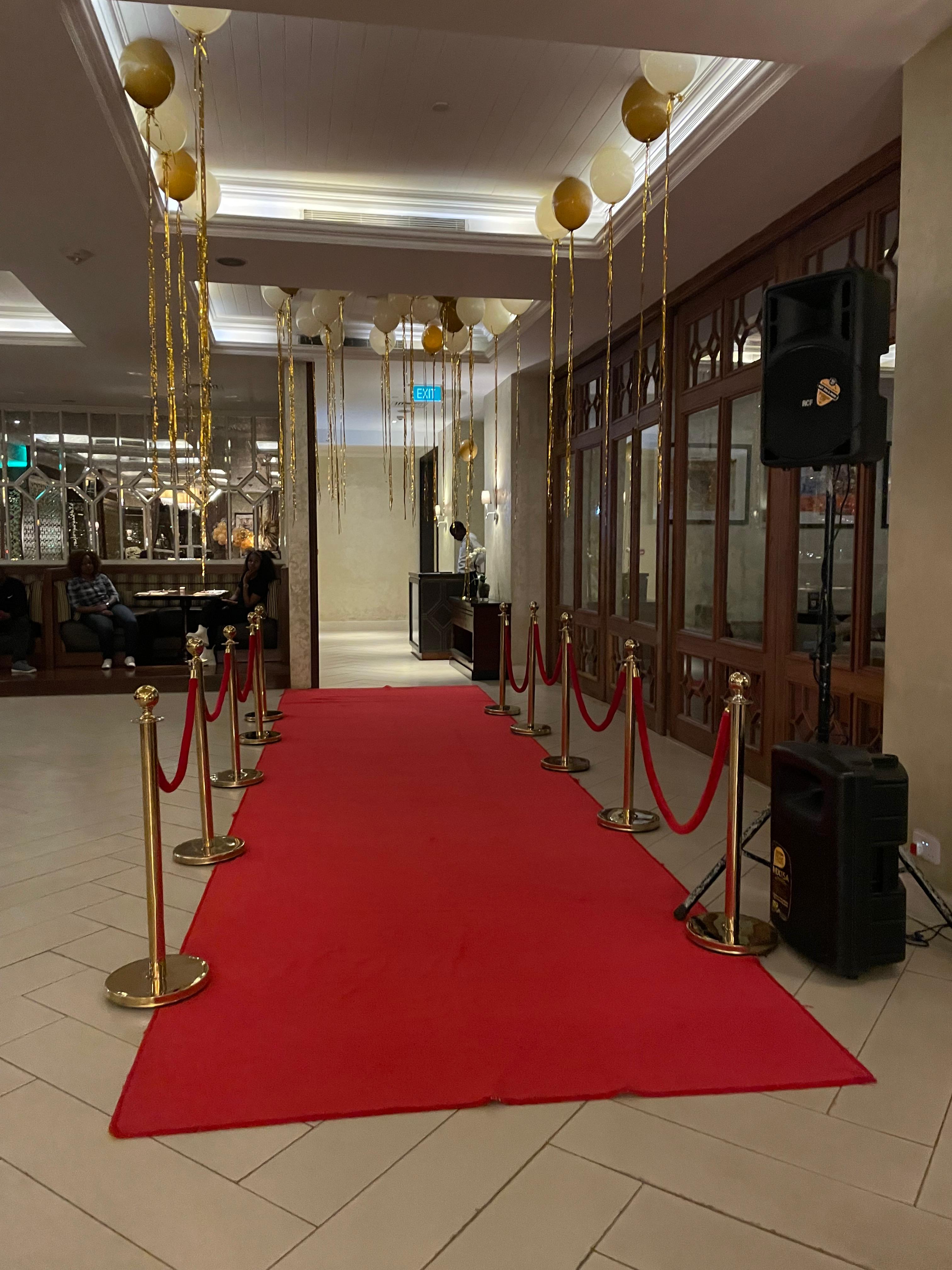 Signature hero frame 16