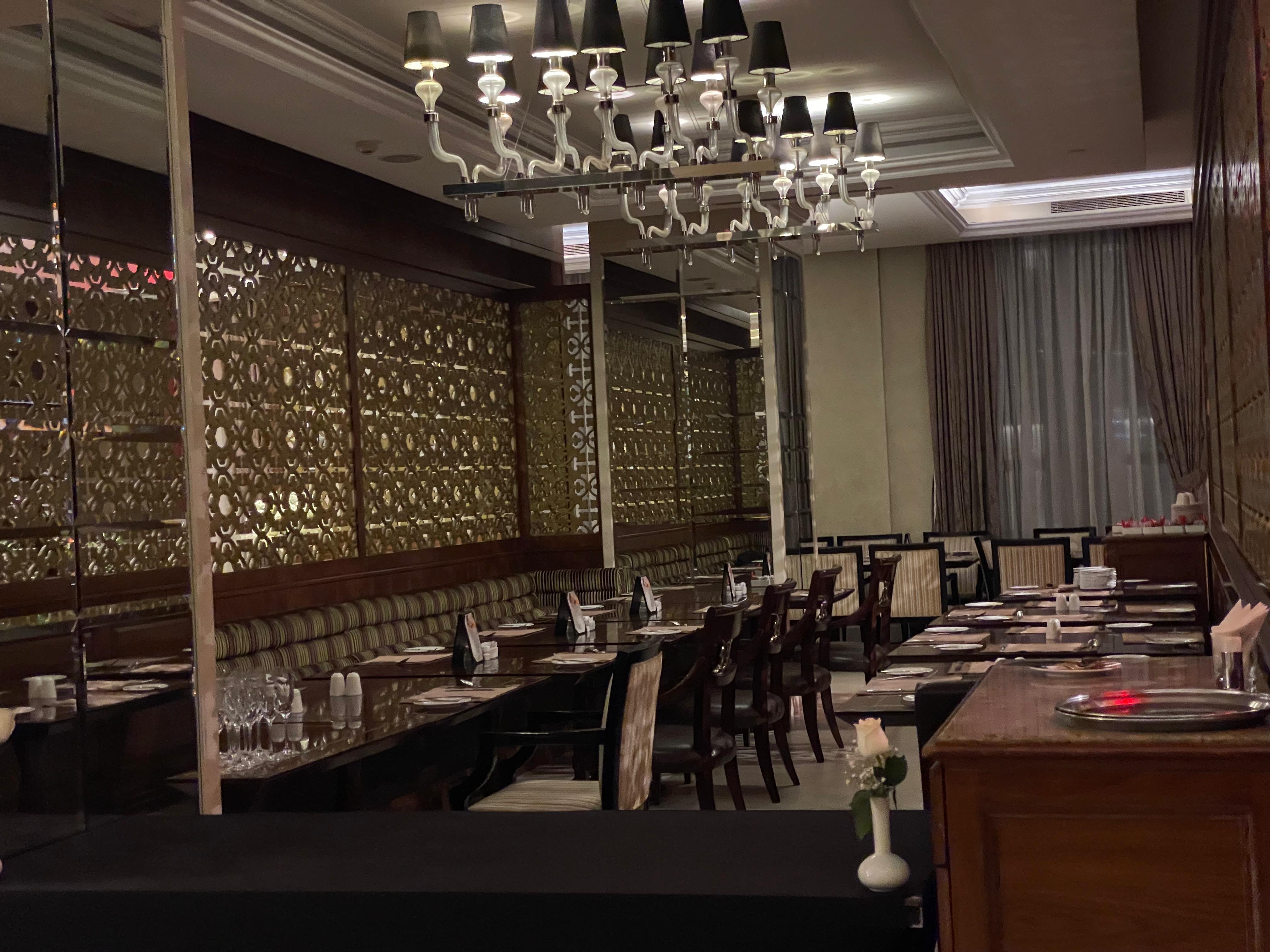 Signature hero frame 17