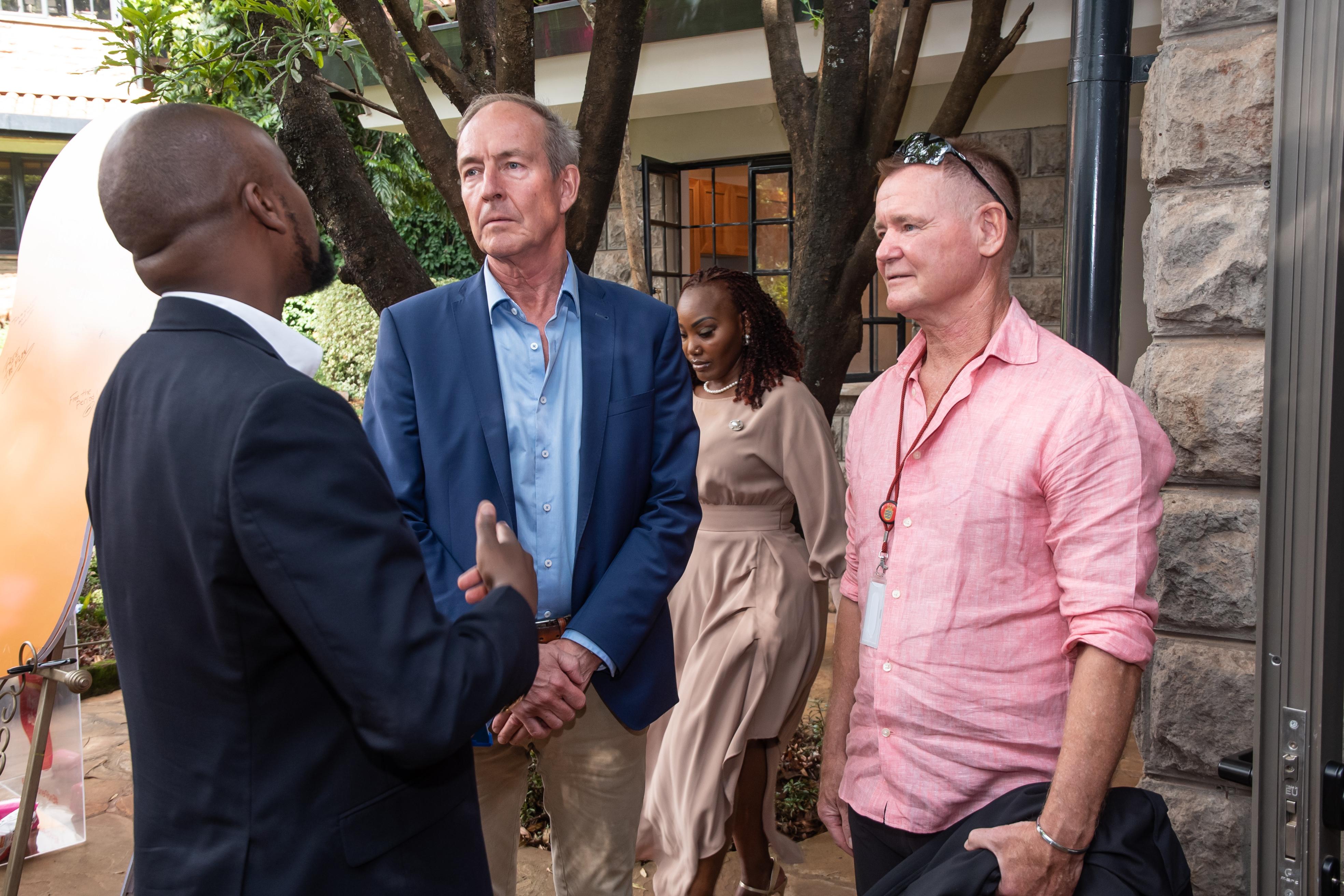 Signature hero frame 22