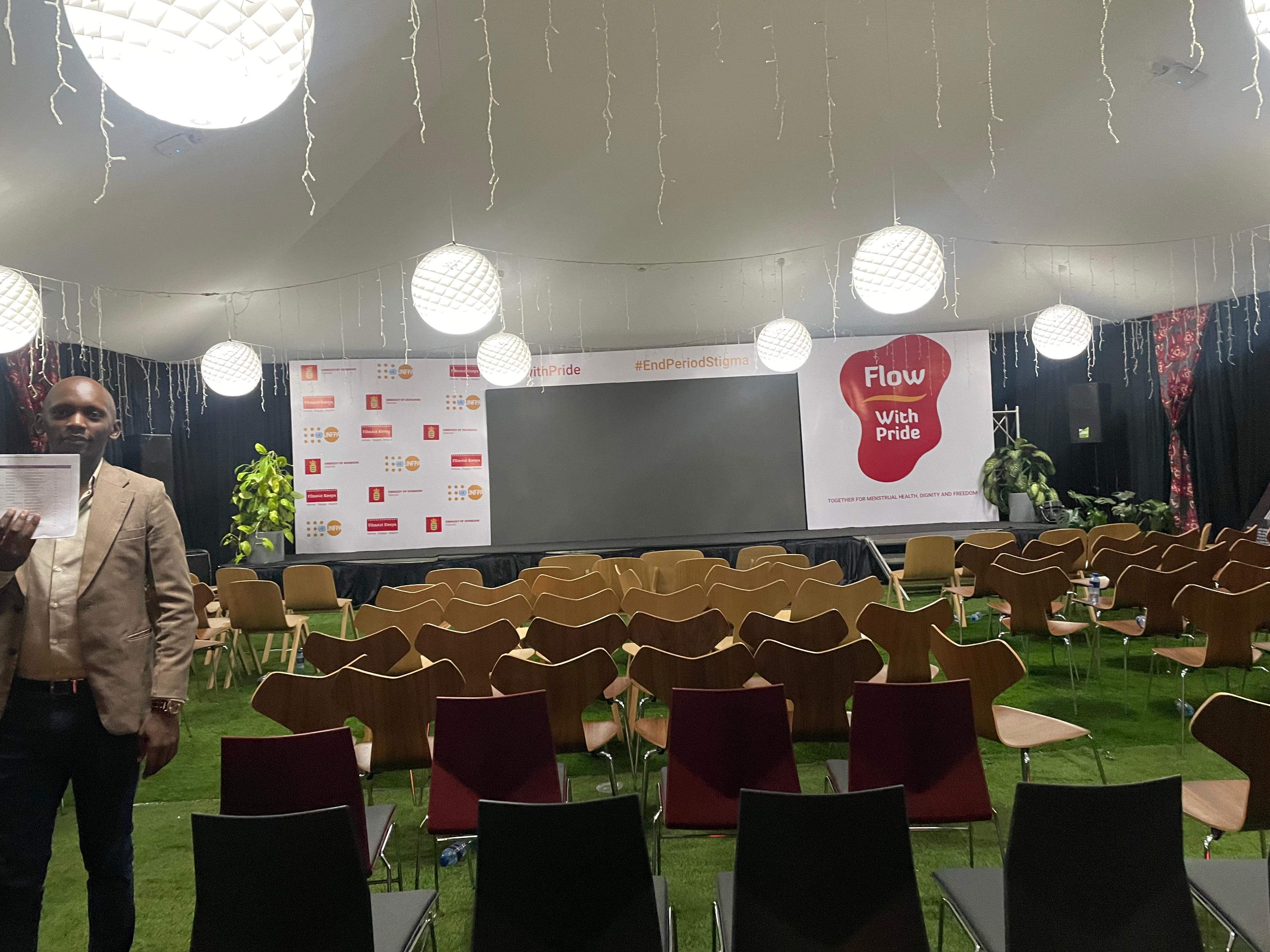 Signature hero frame 35